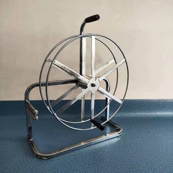 Metal soaker hose reel